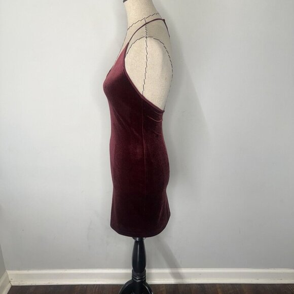 Kimchi Blue Mini Wine Colored Velvet Short Dress Holiday Party Sz Small - Picture 3 of 7
